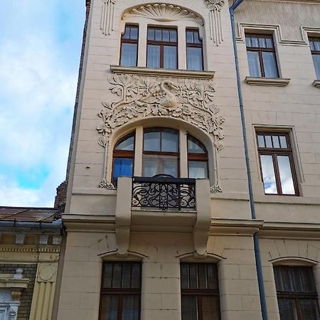 Swanhome - Central Apartment Cluj-Napoca Luaran gambar
